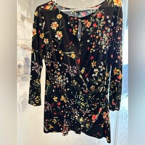 Keyhole floral shirt, long sleeve